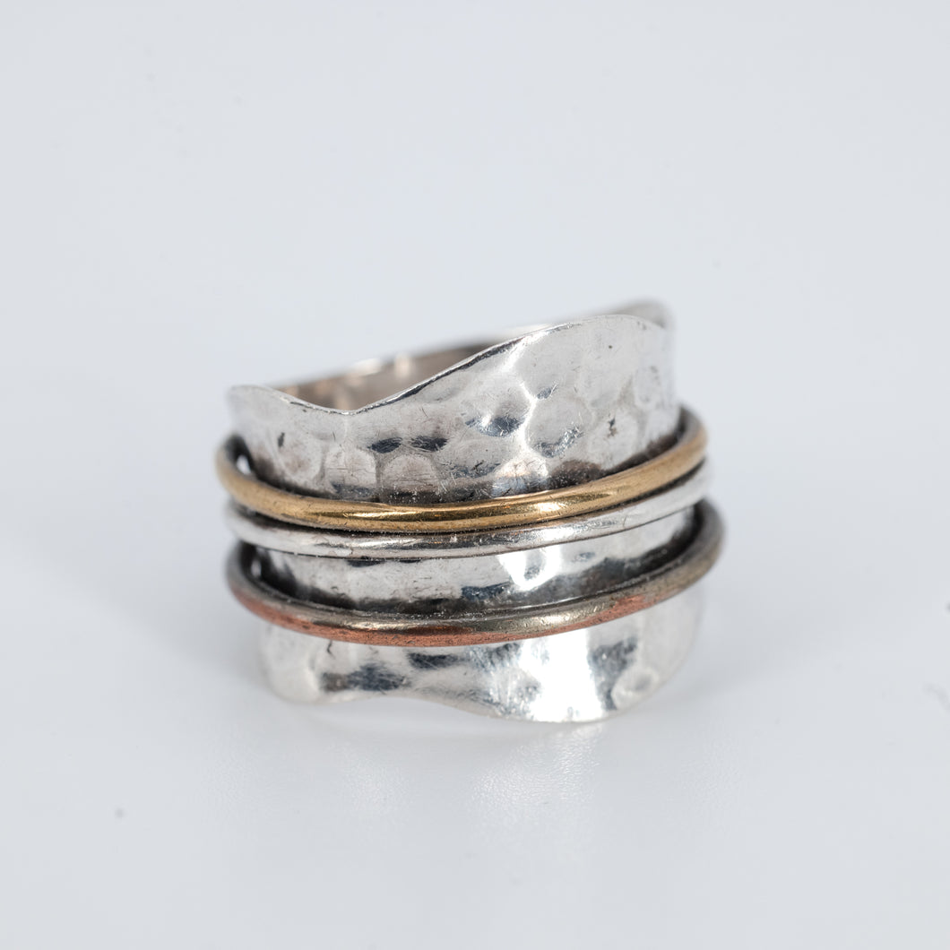 Silver spinning fidget ring