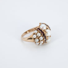 Load image into Gallery viewer, Gold and pearl ring
