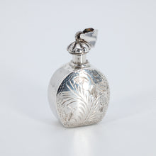Load image into Gallery viewer, Silver perfume pendant

